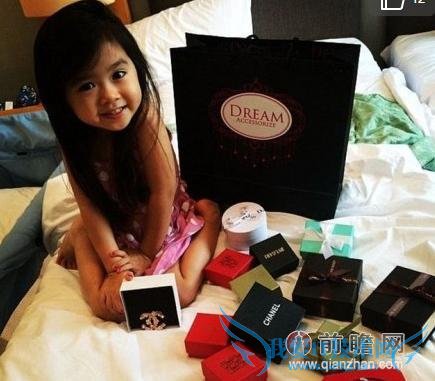 迪拜土豪有钱就任性:韩国 5 岁小萝莉晒萌照被“承包”