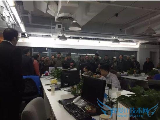 无界新闻报道河北卓达涉嫌非法集资遭农民工围堵 卓达老总回应超霸气