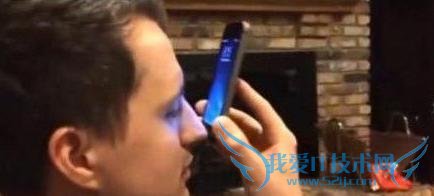 上市前 3 天,iPhone 6 及 iPhone 6 Plus 的销售成绩喜人,出货量突破 1000 万部。3 天卖出 1000 万部,也就意味着每小时有 138888 部六代苹果手机卖出,每分钟有 2314 部手机被卖出。