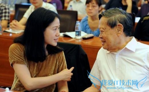 ʹʷ̷ 10   ʮǰһȱ΢˸ед“ޣ۵ʹľ/ϵ۶͵/ҵĲ/һػഺĻϲ”  92 Ĳ 38 ʹЯ߹ 10 ʷ໥˺ʱƺֻƽҵŮӣԼİ˵“Darling!”Ҳÿÿʹ˵“Darlingȥ칫ˡ”ڣⳡһޱܰ˶ʼĸо;ʹڵУ¸ǰС  ڲʹĽʮԴȥ˵ͣʼնδƽϢ;תתȥ˵ɴ;ƮƮȥÿһ쵭ȥۼ  ӵвˣǻѧҡŵѧ——Ǹ۵ʹĵڶ——̷  1922 ȻΪ֪ѧңһĸ־ȴɡ  ڶɺͷУְܵ£һǼ;һڽᷢӲźΪ 82 ˵ӭȢ 28 Ů̷  ֮˵Уһ 82 ͷȢ˸СԼ 54 ţִɡ˵Уھ޴ˣİ飬ȫ“ţ۲”“̰ͼ”̷ò  Ȼ׵۹ʱǰȴǴྭõġ̷ȻͬĻһӽлһʢ;һѧȥһѧʧȥֵȻµ˼άʹʹĻʮ꣬罺ᣬɷˡ  ýҪ̷Ļʱ˵“ʮ󣬴һΪʷ”Դˣͷǰհĸʢտʮ̷ֻ꣬ʮ꣬Ŀ֤ʵ——һְţ۲ݣְΪһʷ  ڵУѧƽŮ߹ʮꡣصĵʾʮʱܹͽ̷ࡣڣѾ 69.4%ĵܹ“”ռ½Ϊ 30.6%  ϣ̷ƽŮӳУȴеġӲκڸεƺͲϵ壬뷨ܻر̷˵ȥϣٻ顣̷“ô?”˵“޳㽫ٻ飬ʹġǸϣ㲻ٽ顣”  µı׼Լ氮޵ǰԶǲ԰ġ氮ˣ״ͳ۹۵ĿǣԼ̷ֿף!