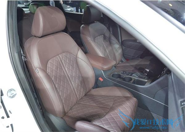 ǰѩ񱦺 K5ǰ˵ֿͻơ˵ȫһ񱦣۷棬һ񱦲ȫµƣϬǰ䱸ȫµĽդƣټβõƱƣ忴߶Сڳߴ緽棬¿ֿ 91mmȲռ 33mmռиáһһ Volt ƣͿƼʮ㡣÷棬ȫô룬 10 ȫҡֺƫԤä⡢ǰײԤԶӦѲȡ̸ϵͳһ ( 136 )  1.5T2.0T Լ춯ֶϵͳ 1.5T Ecotec Ϊ 160 ֵŤΪ 250N·mͣϵͳ䣬ٹۺͺĴ 6.4L2.0T ƥͨµ 8 Զ䣬Ϊ 250 ֵŤΪ 350N·mֵעǣһͨǰ׸䱸 8AT ĳ͡ڻ춯ϵͳ 1.8L ֱ緢綯ɣΪ 182 ڲȻռٹۺͺĿɴ 5.2L