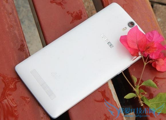 国产手机就真的不行吗?来看看下面这几款手机吧