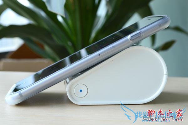 如何给iphone进行无线充电?