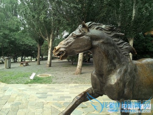 英特尔双核+平民价 中兴Geek V975评测