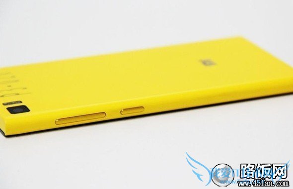 小米3侧面按键外观