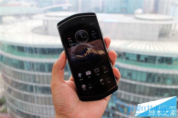 钛金手机8848真机到底什么样呢?