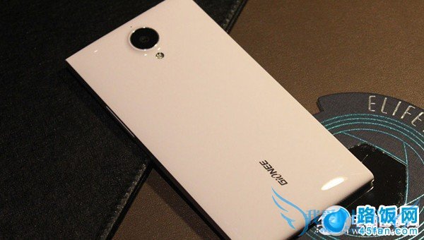 金立E7背面外观图片