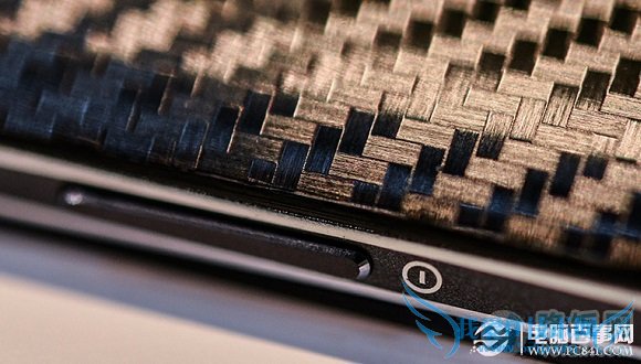 OPPO Find 7黑色标准版后壳有细微区别