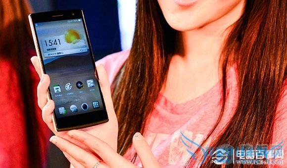 OPPO Find 7轻装版和标准版机身尺寸相同