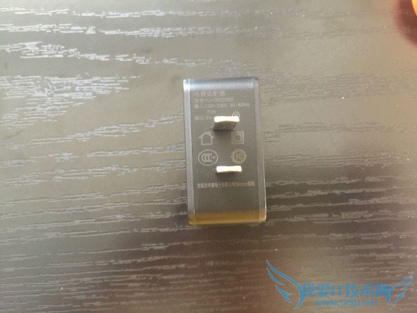 非常独特的门派“innos”奕骆D6000手机到底如何?