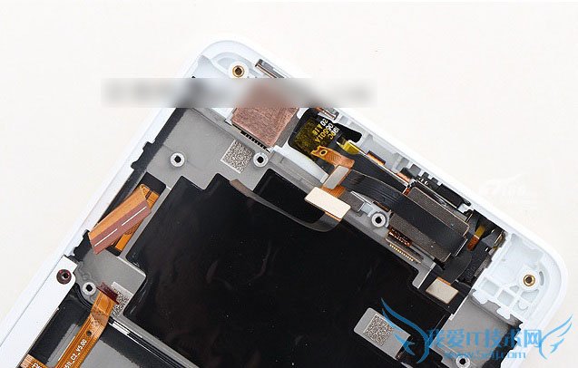 对坚果手机在做工方面的评测