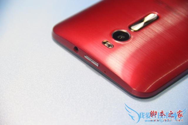 号称“性能怪兽”的华硕ZenFone 2手机怎么样?