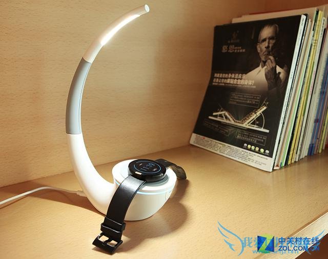 新式多功能无线充电装置亮相 一起来围观