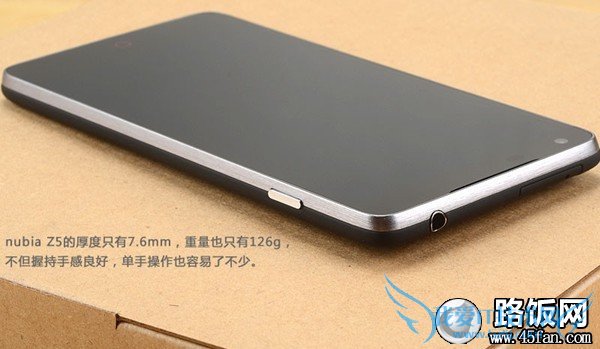 努比亚Nubia Z5厚度与重量测试