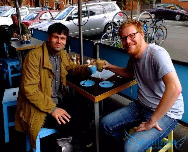 那些在你朋友圈里分享喜怒哀乐的人都是你的朋友吗?