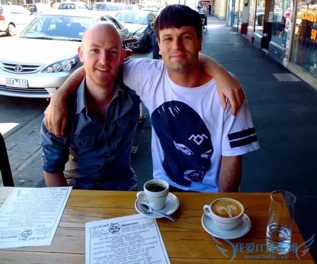 那些在你朋友圈里分享喜怒哀乐的人都是你的朋友吗?