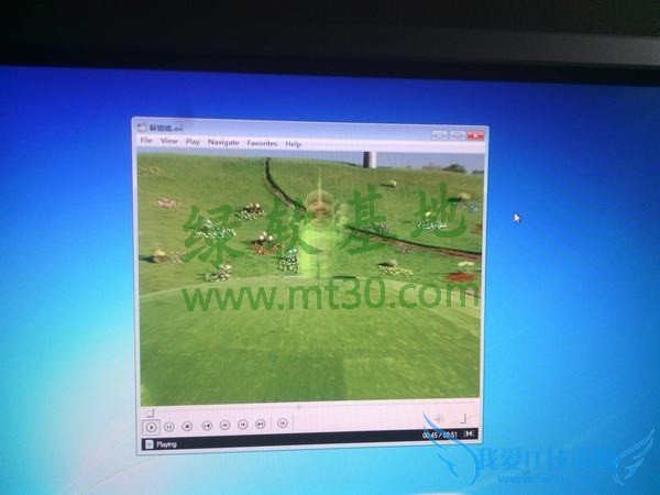 如何设置一台主机两台显示器分屏?