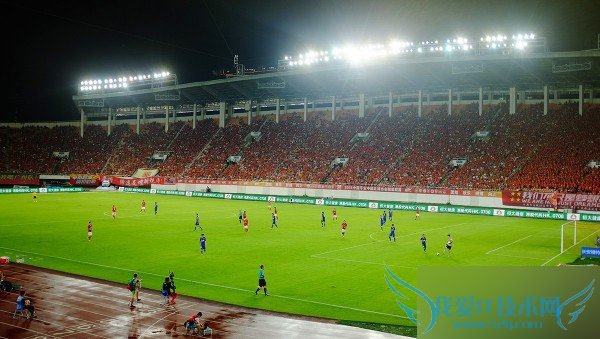 一起来欣赏下魅族MX5恒大纪念版