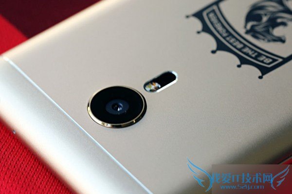 一起来欣赏下魅族MX5恒大纪念版