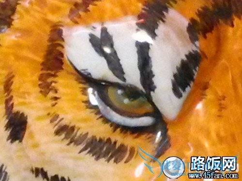 1300万像素F2.2光圈 32GB版小米2S评测