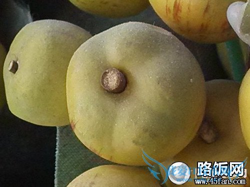 1300万像素F2.2光圈 32GB版小米2S评测