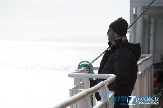 如何使用Photoshop软件进行后期修饰照片?