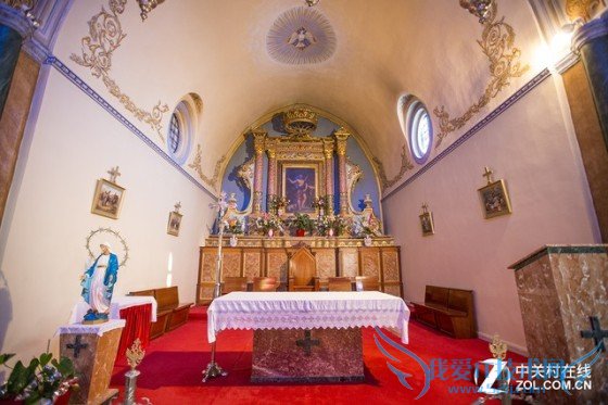 如何使用Photoshop软件进行后期修饰照片?