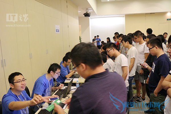 刷入WIN10后的小米4使用感受如何?