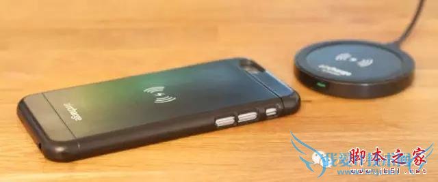 Aircharge Qi无线充电配件,可以让iPhone支持无线充电