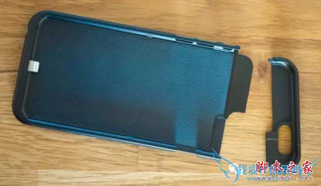 Aircharge Qi无线充电配件,可以让iPhone支持无线充电