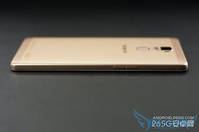 OPPO R7 Plus