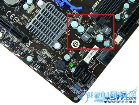 独立显卡插上后一点信号也没有是怎么回事?