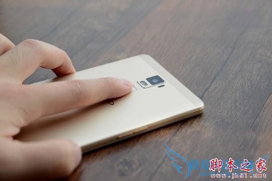 OPPO R7s和OPPO R7 Plus之间的区别
