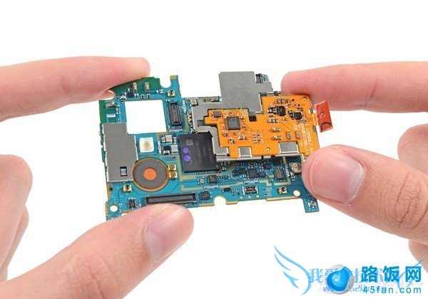 拆解NFC和无线充电的小主板