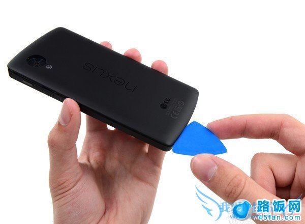 Nexus 5后壳拆解简单