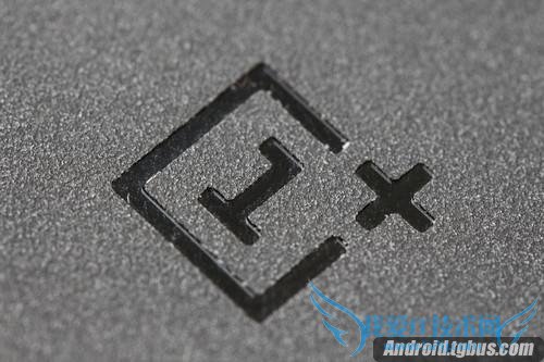 新旗舰一加手机2支持双卡双待吗?