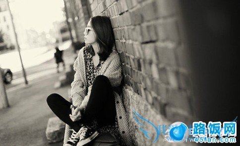 拍照姿势大全:教你如何拍出唯美的照片