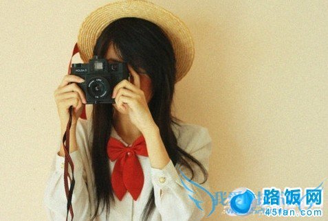 摆弄摆弄相机拍照姿势