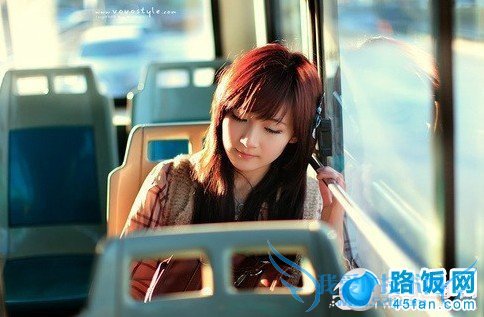 汽车上的拍照姿势