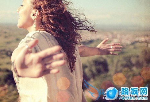 唯美仰望拍照姿势大全