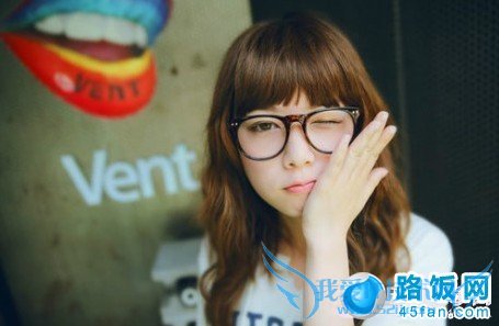 永远半身半头拍照姿势大全