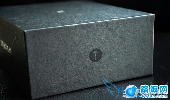 锤子手机包装盒