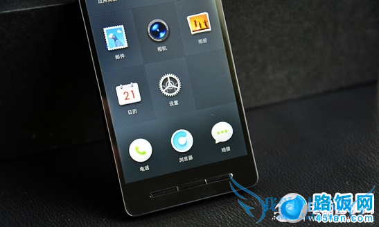 正面三颗实体按键