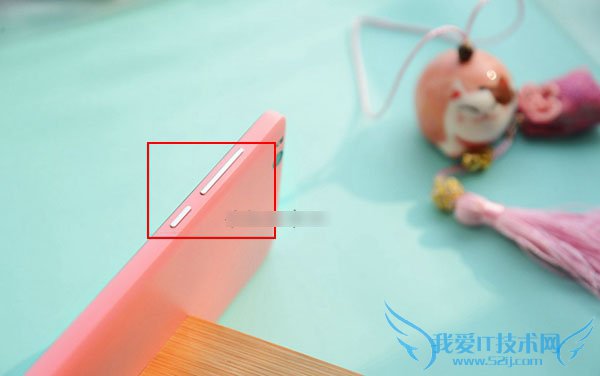 如何使用小米4c手机进行截图?