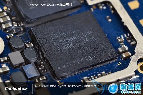 图为SK hynix 2GB内存芯片