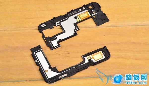 酷派大神PCB主板保护罩特写