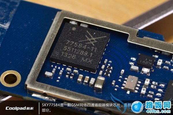 图为酷派大神的SKY77584前端模块芯片