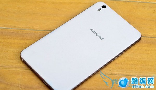 酷派大神一体机身设计