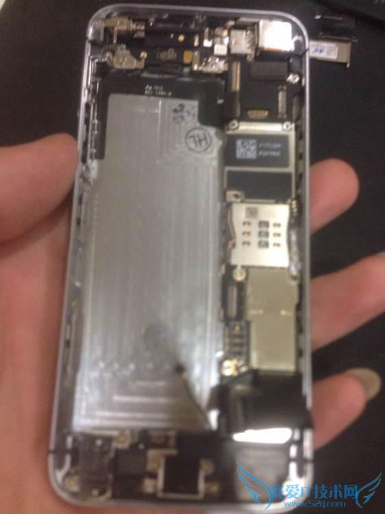 网友自己动手组装了一台iPhone5s,这可能吗?