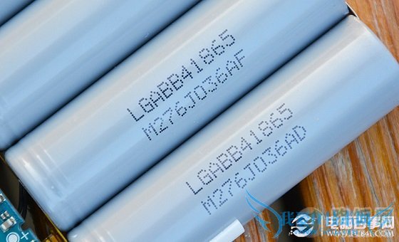 小米移动电源内置LG/三星电芯